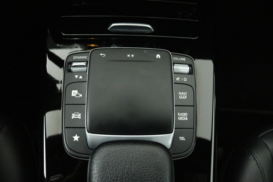 Mercedes-Benz A-Klasse 250 e Business Solution Luxury Limited (STOELVERWARMING, SFEERVERLICHTING, CAMERA, CRUISE CONTROL)