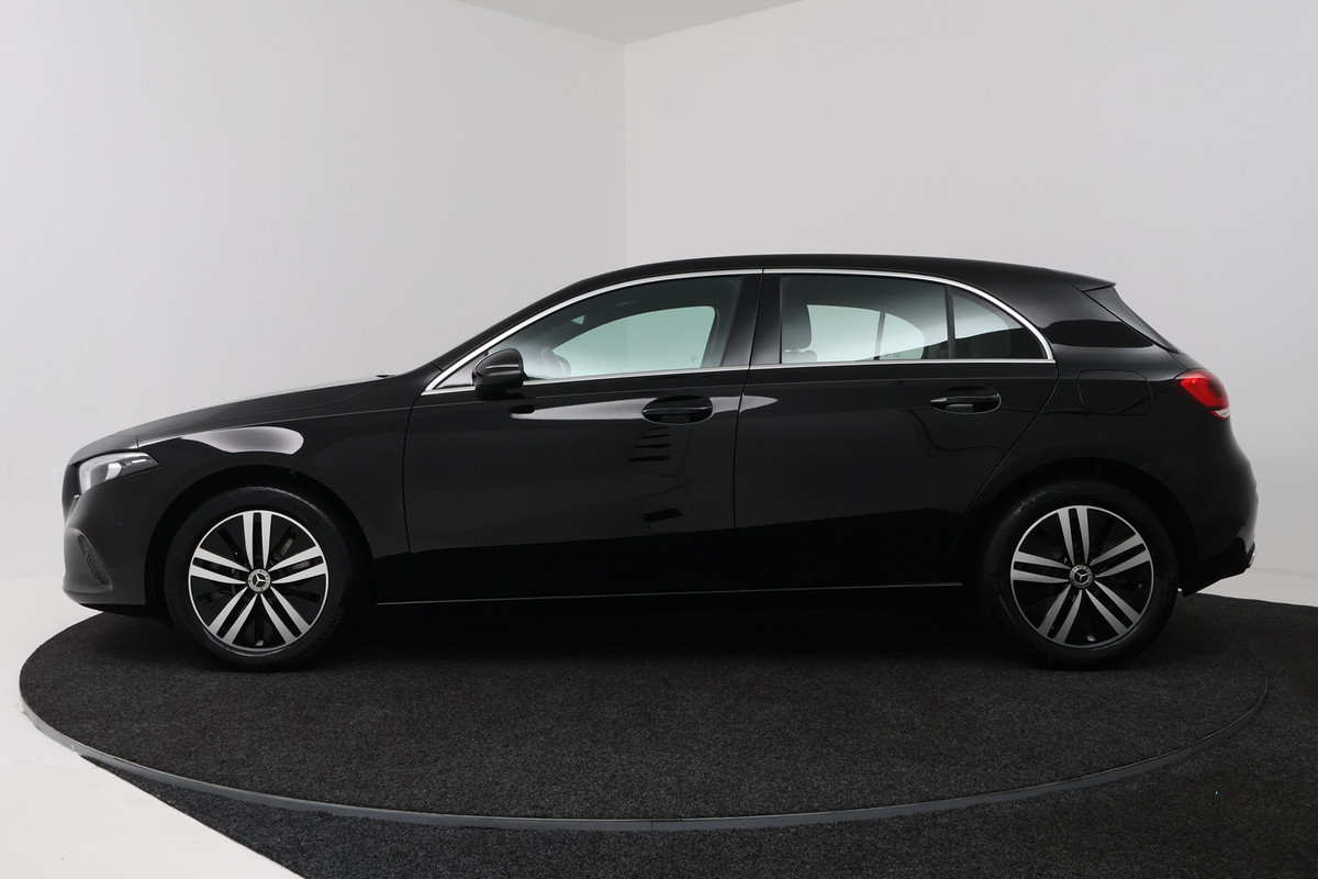 Mercedes-Benz A-Klasse 250 e Business Solution Luxury Limited (STOELVERWARMING, SFEERVERLICHTING, CAMERA, CRUISE CONTROL)