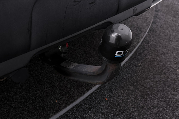 Peugeot 3008 1.2 PureTech GT Line (PANORAMADAK, TREKHAAK, CAMERA, CRUISE CONTROL, PARKEERSENSOREN)