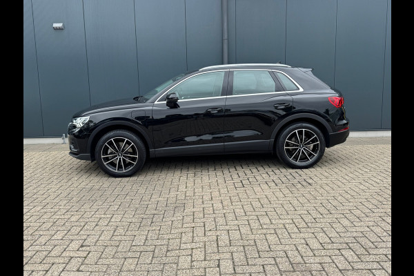 Audi Q3 45 TFSI e * Camera * Navigatie * Visueel Cockpit * Sportstoelen *