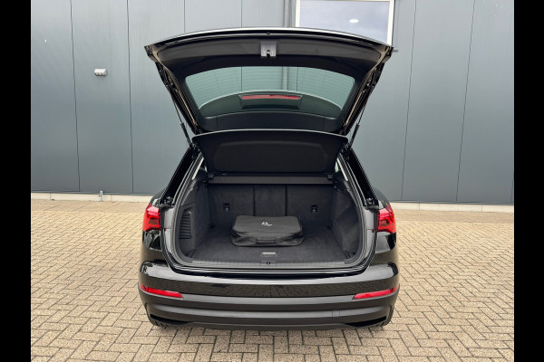 Audi Q3 45 TFSI e * Camera * Navigatie * Visueel Cockpit * Sportstoelen *