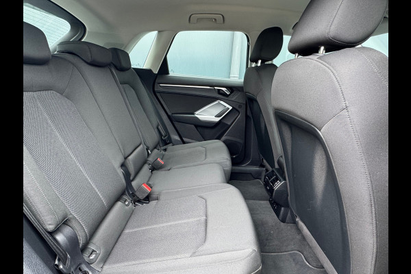 Audi Q3 45 TFSI e * Camera * Navigatie * Visueel Cockpit * Sportstoelen *