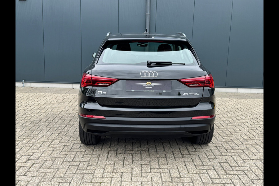 Audi Q3 45 TFSI e * Camera * Navigatie * Visueel Cockpit * Sportstoelen *