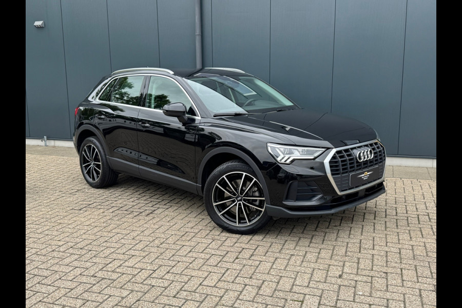 Audi Q3 45 TFSI e * Camera * Navigatie * Visueel Cockpit * Sportstoelen *