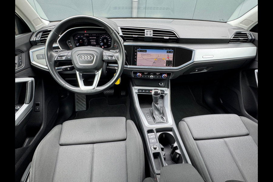 Audi Q3 45 TFSI e * Camera * Navigatie * Visueel Cockpit * Sportstoelen *