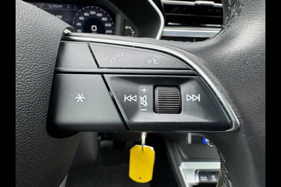 Audi Q3 45 TFSI e * Camera * Navigatie * Visueel Cockpit * Sportstoelen *