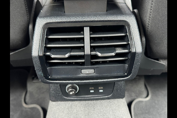 Audi Q3 45 TFSI e * Camera * Navigatie * Visueel Cockpit * Sportstoelen *