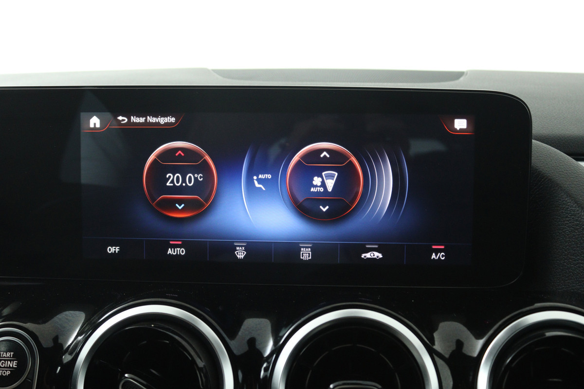 Mercedes-Benz GLA 180 Business Solution (STOELVERWARMING, CAMERA, CRUISE CONTROL, PARKEERSENSOREN)