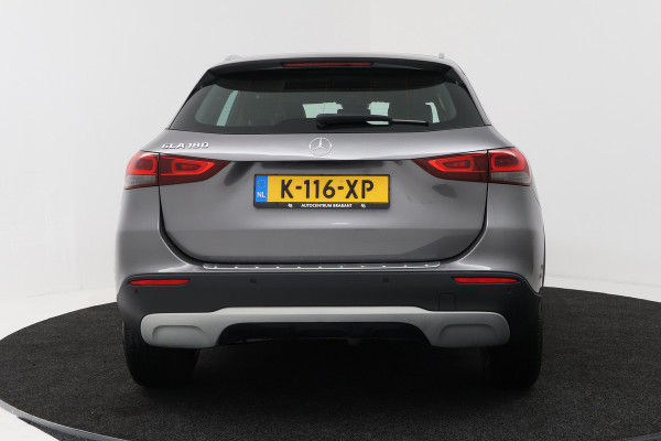 Mercedes-Benz GLA 180 Business Solution (STOELVERWARMING, CAMERA, CRUISE CONTROL, PARKEERSENSOREN)