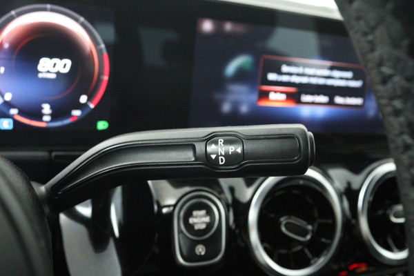 Mercedes-Benz GLA 180 Business Solution (STOELVERWARMING, CAMERA, CRUISE CONTROL, PARKEERSENSOREN)