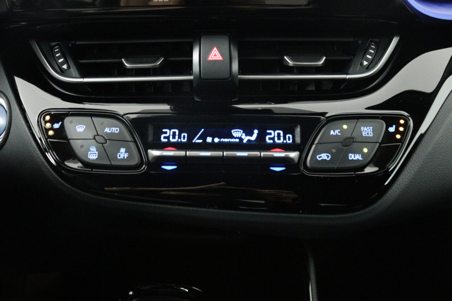Toyota C-HR 2.0 Hybrid Bi-Tone (SFEERVERLICHTING, STOELVERWARMING, ACHTERUITRIJCAMERA, PARKEERSENSOREN)