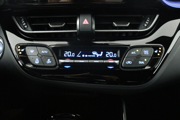 Toyota C-HR 2.0 Hybrid Bi-Tone (SFEERVERLICHTING, STOELVERWARMING, ACHTERUITRIJCAMERA, PARKEERSENSOREN)