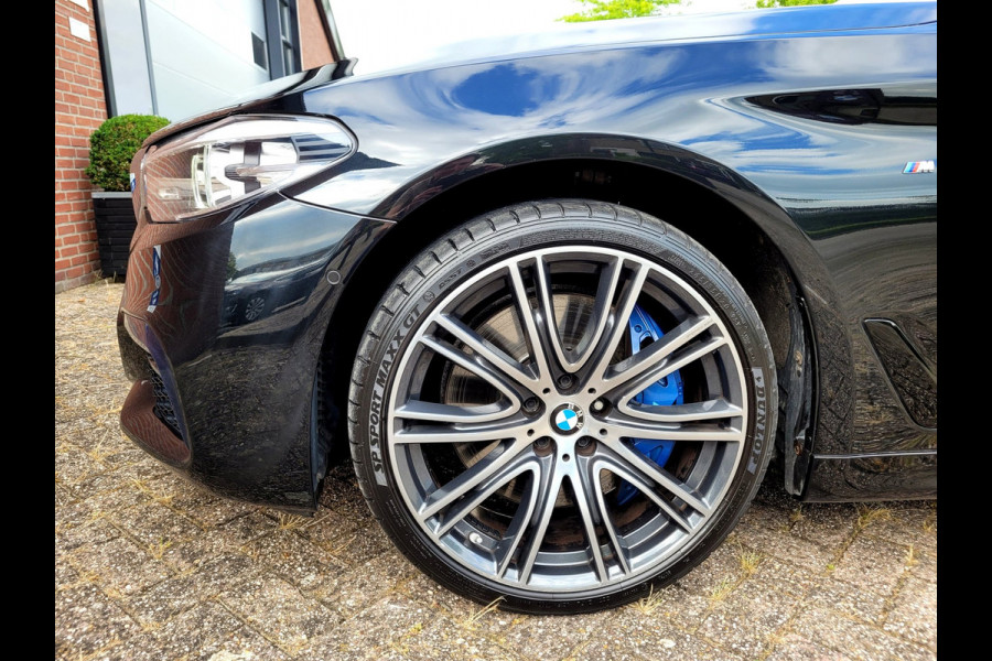 BMW 5 Serie Touring 540i xDrive M-sport Pano VOL!