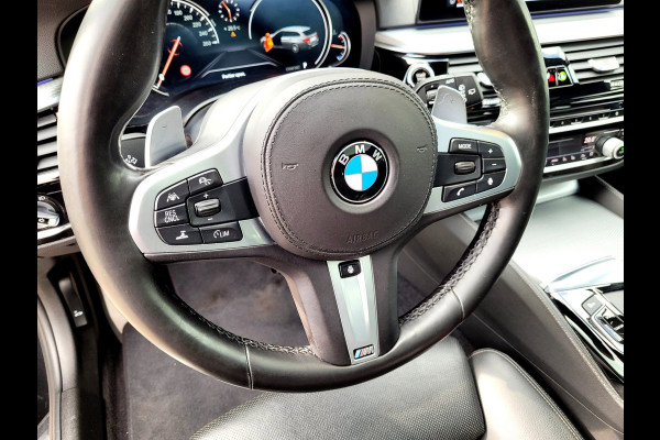 BMW 5 Serie Touring 540i xDrive M-sport Pano VOL!