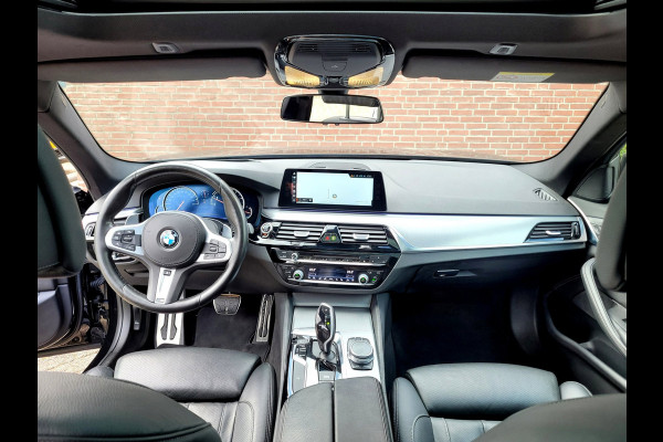 BMW 5 Serie Touring 540i xDrive M-sport Pano VOL!