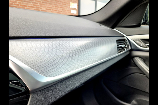 BMW 5 Serie Touring 540i xDrive M-sport Pano VOL!