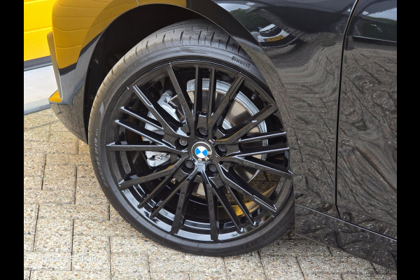 BMW 1-serie 118i High Executive Edition / Aut / NAP / Dig Cockpit / Navi / Leder / Cruise Control / Led / Pdc / Nette Staat