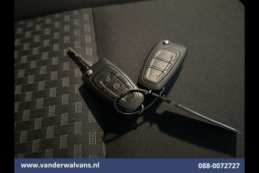 Ford Transit Custom 2.0 TDCI L2H1 Euro6 Airco | Camera | LED | Navigatie | Cruisecontrol | Android Auto Parkeersensoren, Stoelverwarming, Verwarmde Voorruit, Bijrijdersbank, 2800kg trekvermogen