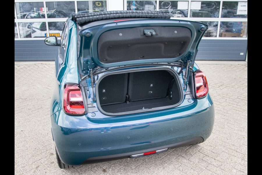 Fiat 500 Hybrid La Prima Cabrio | Clima | LED | PDC | JBL Premium Audio | 17" | Camera | Canneloni Ivory/Piombo interieur