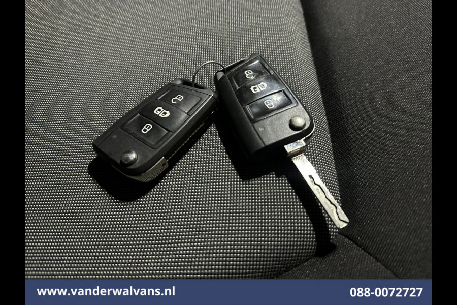 Volkswagen Crafter 2.0 TDI 141pk L3H3 L2H2 Euro6 Airco | Camera | Apple Carplay | Cruisecontrol | Chauffeursstoel Android Auto, Massagestoel, 2800kg trekvermogen