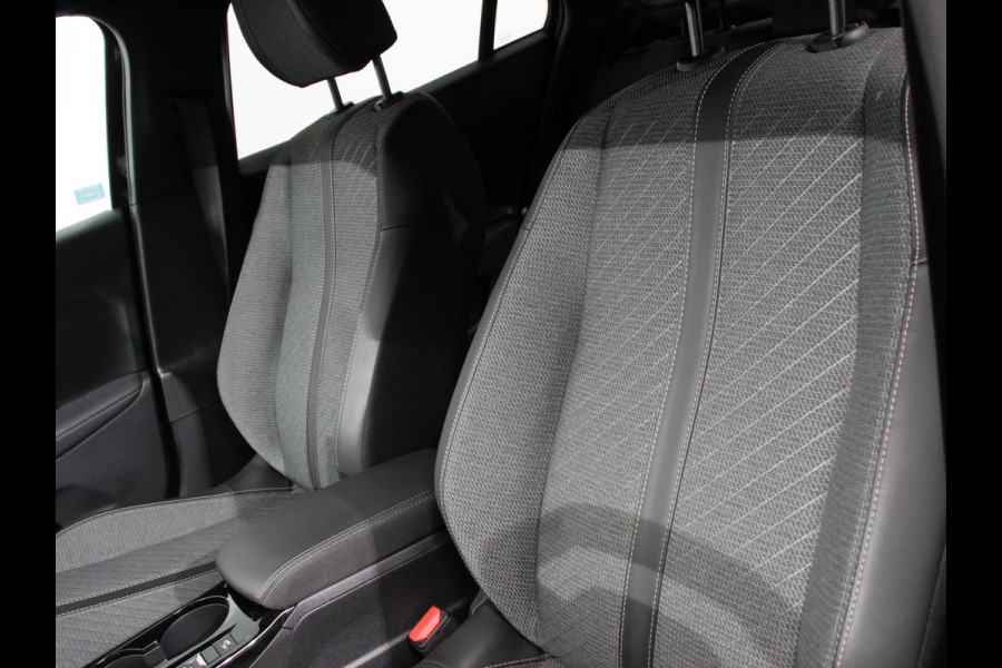 Peugeot 2008 1.2 Allure 136pk Hybrid Automaat Camera 360 Climate control Cruise control Adaptive Stoelverwarming Parkeersensoren Navigatie Apple Carplay/ Android Auto Lichtmetalen velgen Led