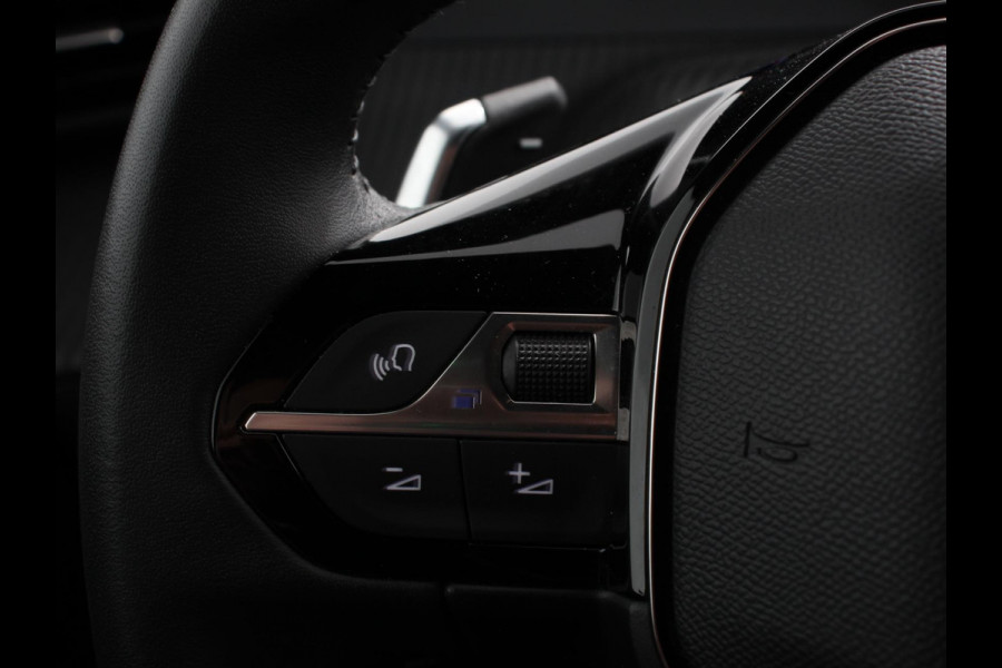 Peugeot 2008 1.2 Allure 136pk Hybrid Automaat Camera 360 Climate control Cruise control Adaptive Stoelverwarming Parkeersensoren Navigatie Apple Carplay/ Android Auto Lichtmetalen velgen Led