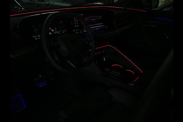 Audi Q5 Sportback 2.0 TFSI e-hybrid quattro S edition | Luchtvering | S-stoelen | Panoramadak | Elektr. trekhaak | Digital Oled | Adaptive Cruise | Tech Plus | 360 Camera | Memory | Ambiance interieur |