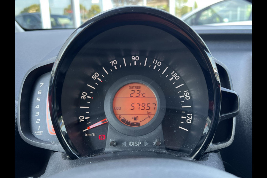 Citroën C1 1.0 VTi 72PK 5D Feel | Airconditioning, Parkeersensoren, Bluetooth, Stuurbediening, In hoogte verstelbare stoel