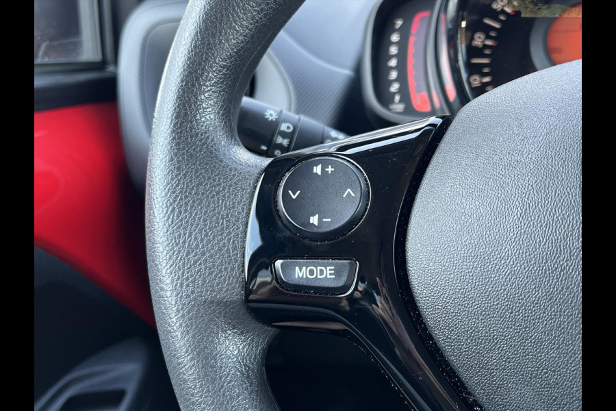 Citroën C1 1.0 VTi 72PK 5D Feel | Airconditioning, Parkeersensoren, Bluetooth, Stuurbediening, In hoogte verstelbare stoel