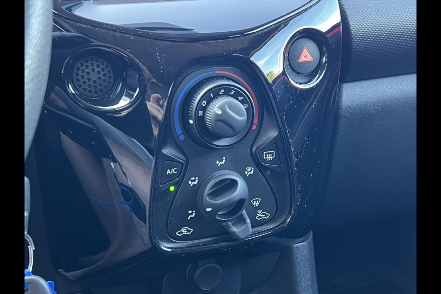 Citroën C1 1.0 VTi 72PK 5D Feel | Airconditioning, Parkeersensoren, Bluetooth, Stuurbediening, In hoogte verstelbare stoel