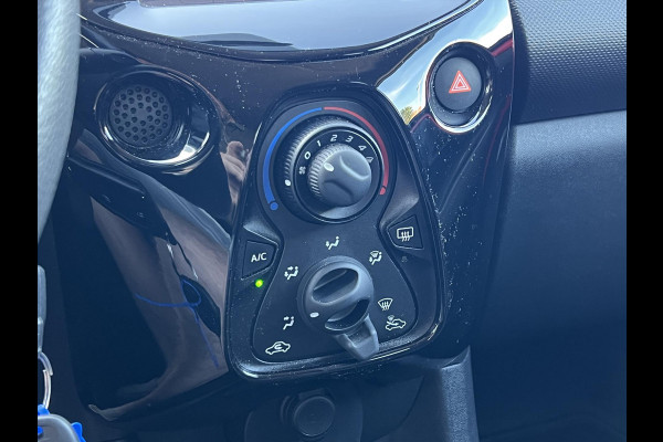 Citroën C1 1.0 VTi 72PK 5D Feel | Airconditioning, Parkeersensoren, Bluetooth, Stuurbediening, In hoogte verstelbare stoel