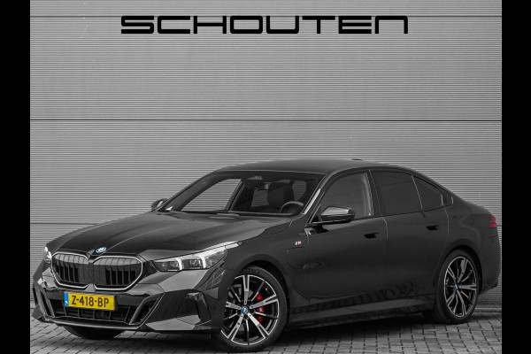 BMW 5 Serie 530e M-Sport Pro Pano Iconic Glow H/K Camera 20"