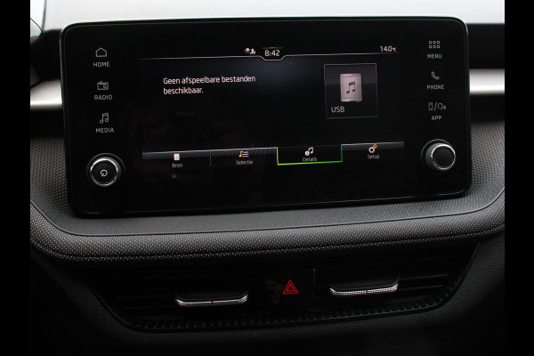 Škoda Fabia 1.0 TSI 110pk Automaat Selection Climate control Adaptieve cruise control Lane assist Parkeersensoren achter Stuurverwarming Stoel verwarming Apple Carplay/ Android Auto