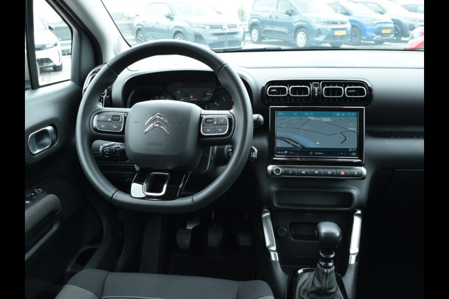 Citroën C3 Aircross 1.2 PureTech C-Series 110 PK | NAVI | CLIMATE CONTROL | CARPLAY | NL AUTO | SPECIALE UITVOERING | LAGE KM STAND!