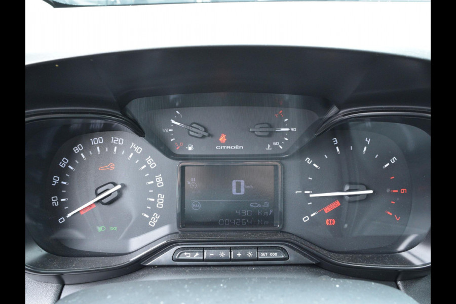 Citroën C3 Aircross 1.2 PureTech C-Series 110 PK | NAVI | CLIMATE CONTROL | CARPLAY | NL AUTO | SPECIALE UITVOERING | LAGE KM STAND!