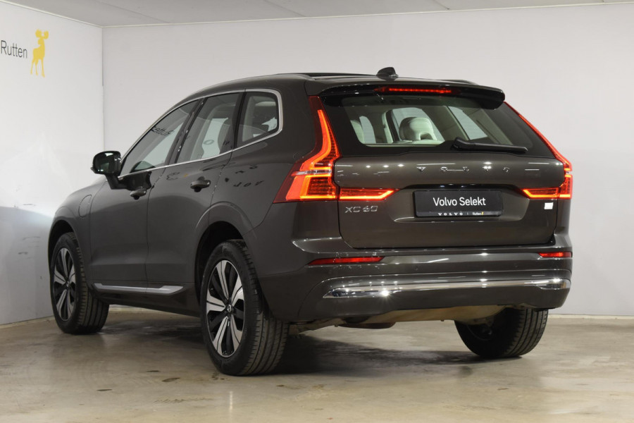 Volvo XC60 T6 340PK Automaat Plug-in Hybrid AWD Inscription / Navigatie / Elektrisch glazen schuif-kanteldak / Leder Blond / Elektrische achterklep / Cruise control
