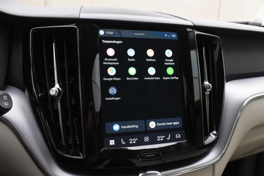 Volvo XC60 T6 340PK Automaat Plug-in Hybrid AWD Inscription / Navigatie / Elektrisch glazen schuif-kanteldak / Leder Blond / Elektrische achterklep / Cruise control