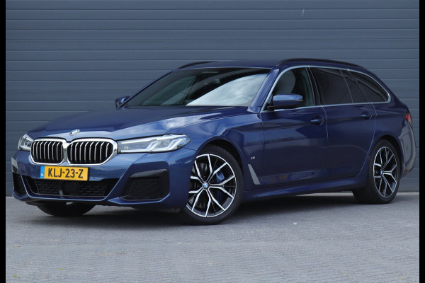 BMW 5 Serie Touring 540i xDrive High Executive Harman Kardon / leder / memory / carplay