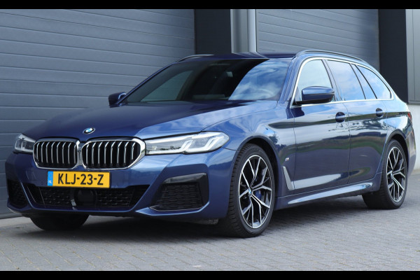 BMW 5 Serie Touring 540i xDrive High Executive Harman Kardon / leder / memory / carplay