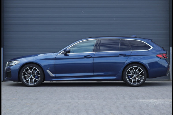 BMW 5 Serie Touring 540i xDrive High Executive Harman Kardon / leder / memory / carplay