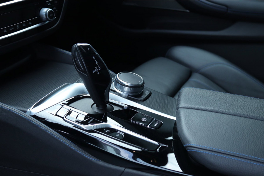 BMW 5 Serie Touring 540i xDrive High Executive Harman Kardon / leder / memory / carplay