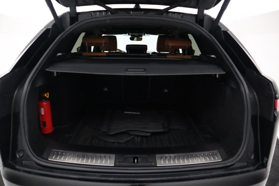 Land Rover Range Rover Velar 3.0 SDV6 AWD R-Dynamic Pano, Meridian, Virtual, Massage, Leer, Ventilatie