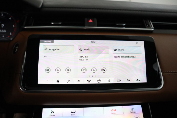 Land Rover Range Rover Velar 3.0 SDV6 AWD R-Dynamic Pano, Meridian, Virtual, Massage, Leer, Ventilatie