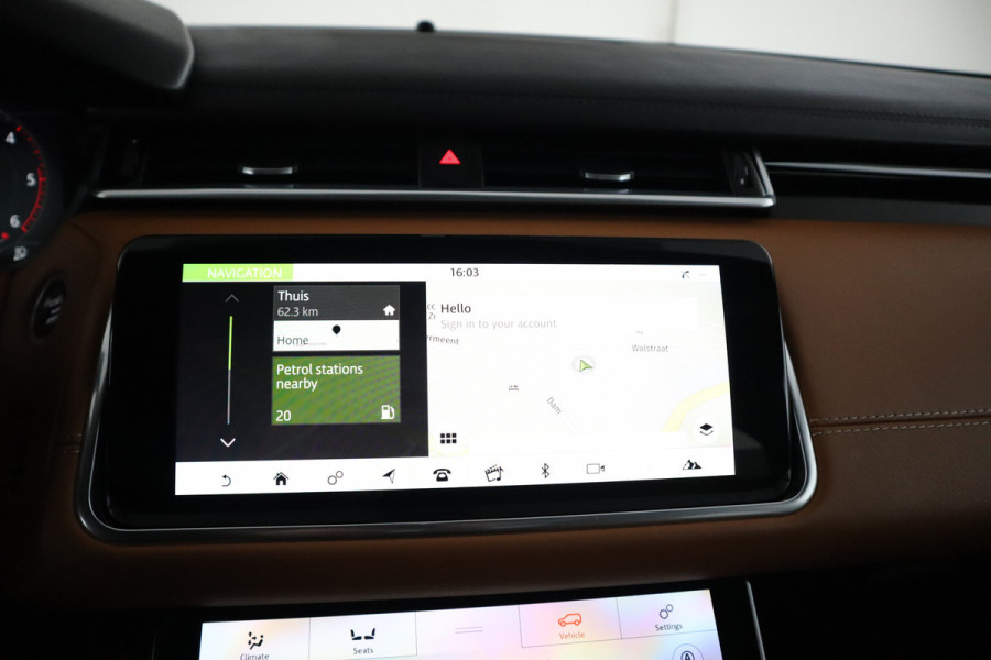Land Rover Range Rover Velar 3.0 SDV6 AWD R-Dynamic Pano, Meridian, Virtual, Massage, Leer, Ventilatie
