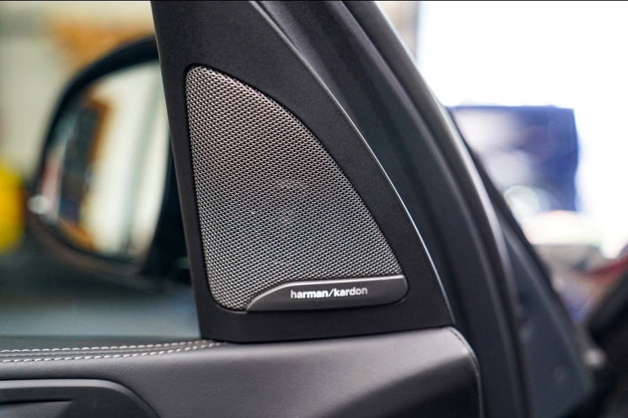 BMW X5 XDrive50e High Executive | X5M Kuipstoelen | Driving assistant Prof | HuD | Dravit Grau | Luchtvering | Stoelverkoeling |