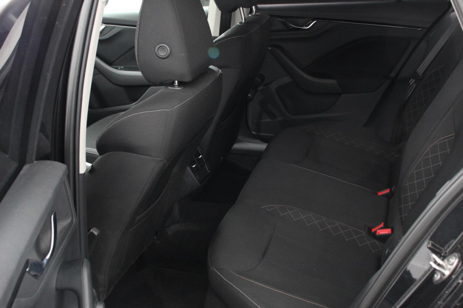 Škoda Kamiq 1.0 TSI 110pk Automaat Life Skoda Kamiq 1.0 TSI 110pk DSG Life | Navigatie | Apple Carplay/Android Auto | Airco | Dab | Led | Adaptive Cruise Control | Verwarmde voorstoelen