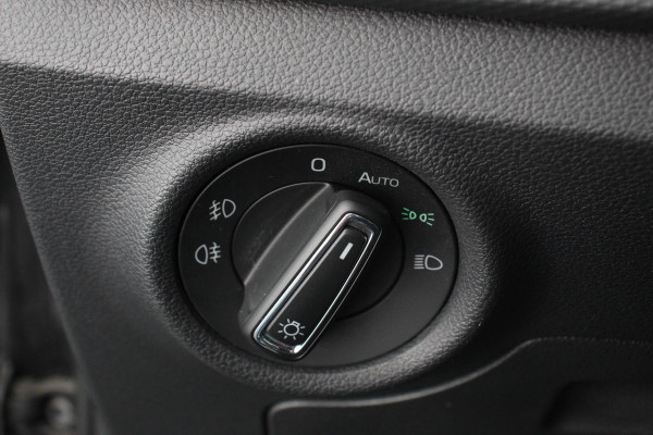 Škoda Kamiq 1.0 TSI 110pk Automaat Life Skoda Kamiq 1.0 TSI 110pk DSG Life | Navigatie | Apple Carplay/Android Auto | Airco | Dab | Led | Adaptive Cruise Control | Verwarmde voorstoelen