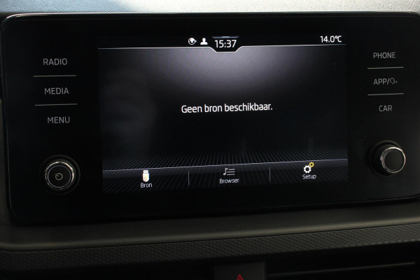 Škoda Kamiq 1.0 TSI 110pk Automaat Life Skoda Kamiq 1.0 TSI 110pk DSG Life | Navigatie | Apple Carplay/Android Auto | Airco | Dab | Led | Adaptive Cruise Control | Verwarmde voorstoelen