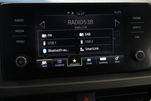 Škoda Kamiq 1.0 TSI 110pk Automaat Life Skoda Kamiq 1.0 TSI 110pk DSG Life | Navigatie | Apple Carplay/Android Auto | Airco | Dab | Led | Adaptive Cruise Control | Verwarmde voorstoelen