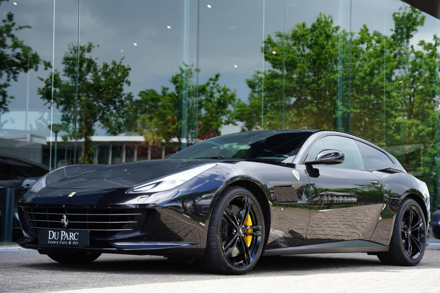 Ferrari GTC4 Lusso T 3.9 V8 / Atelier Car / Passenger Display